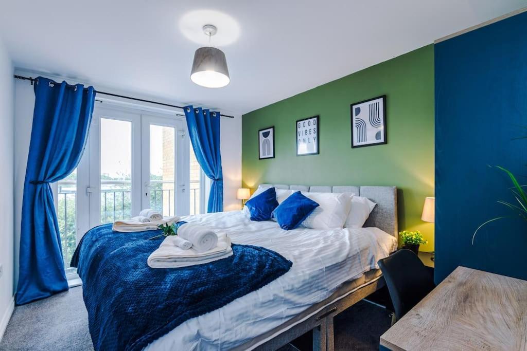 Apartment The Salford Luxe By Parydise - 2-bed City-view Gem - Business-ready, Leisure-friendly Manchester